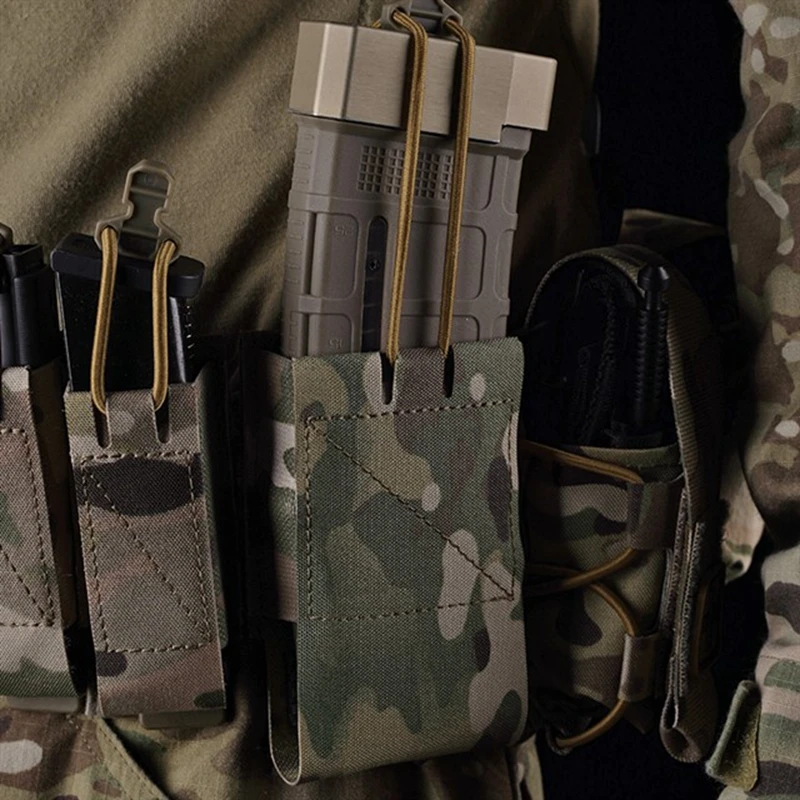 Funda táctica elástica para cargador, con linterna y cinturón - imagen 2