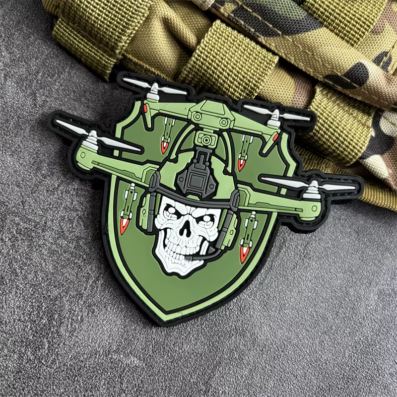 Parche táctico PVC Skull Drone con velcro para ropa y mochila