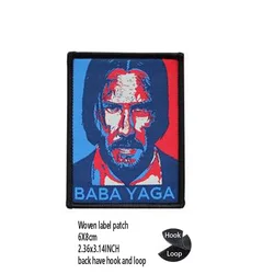 Parche luminoso Baba Yaga – Insignia PVC táctica para mochila