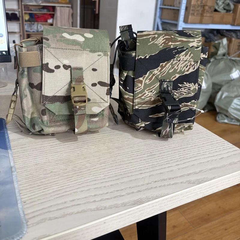 Bolsa táctica MOLLE para walkie talkie, vista general