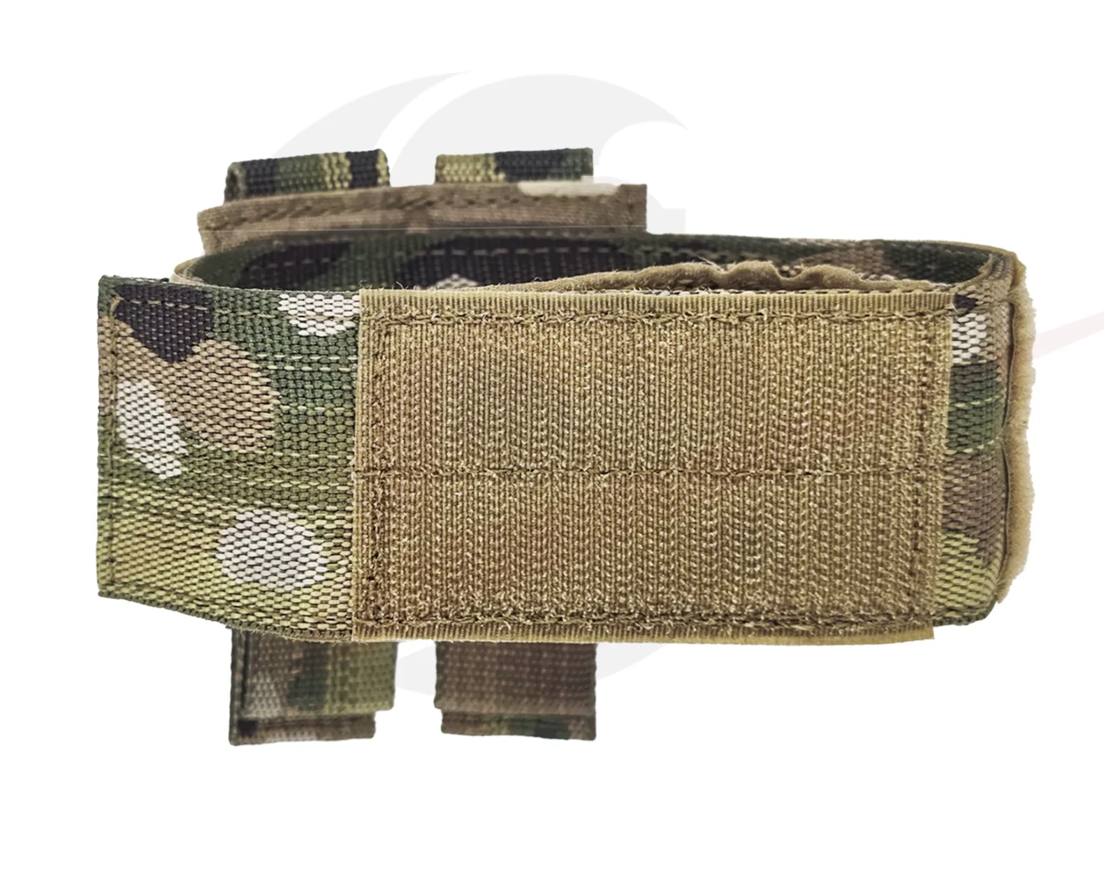 Detalle del acabado verde camuflaje y negro