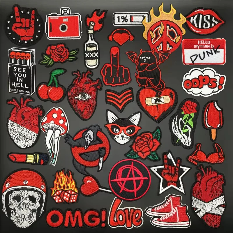 Parche termoadhesivo bordado corazón rojo – Insignia para coser o planchar