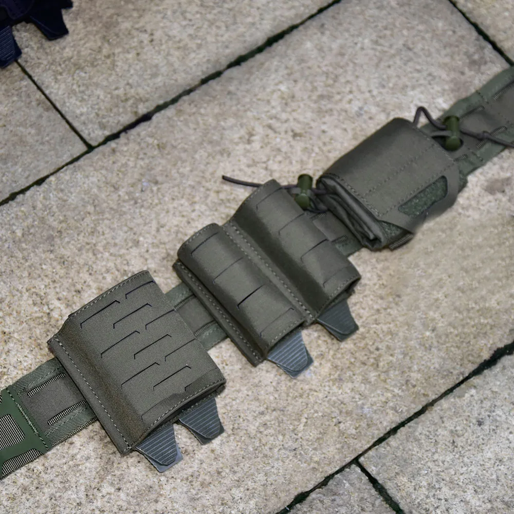 Vista trasera con cintas MOLLE para montaje en equipamiento táctico