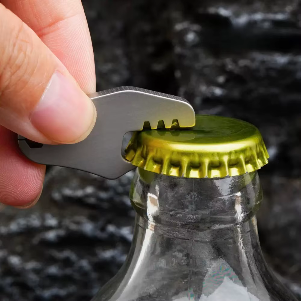 Colgante de titanio EDC mini abridor botellas llavero ligero - imagen 4