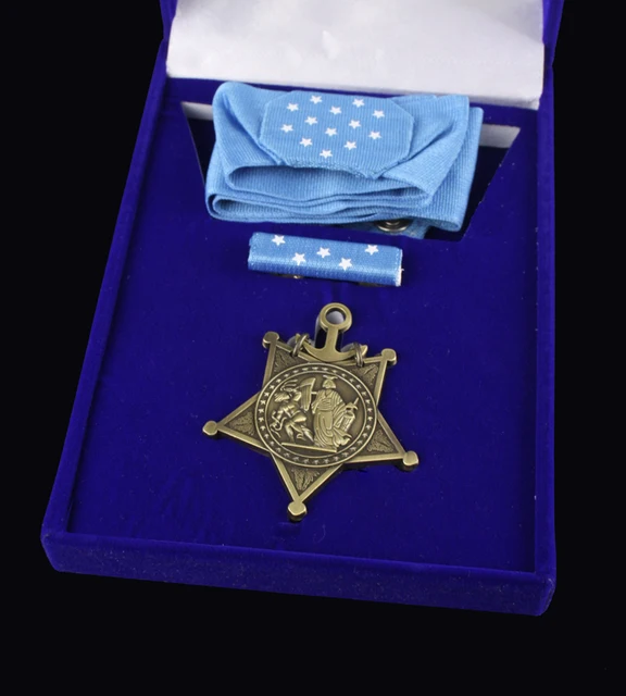 Insignia de reconocimiento EE. UU. Segunda Guerra Mundial con caja rubí - imagen 2