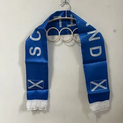 Bufanda de Escocia de satén doble cara con borlas