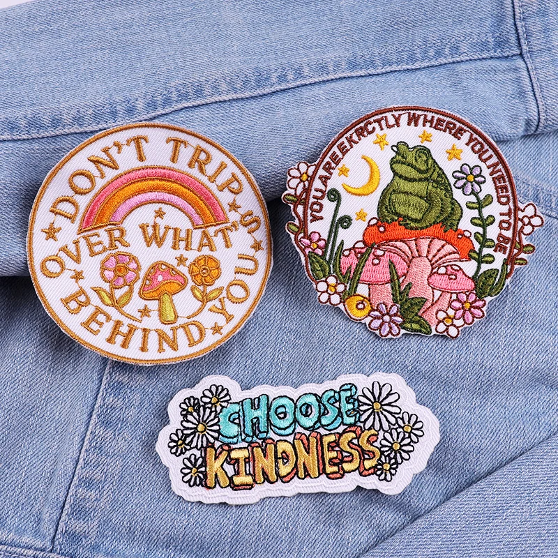 Parche bordado DIY No te tropieces con lo de detrás - dibujos para ropa - imagen 2
