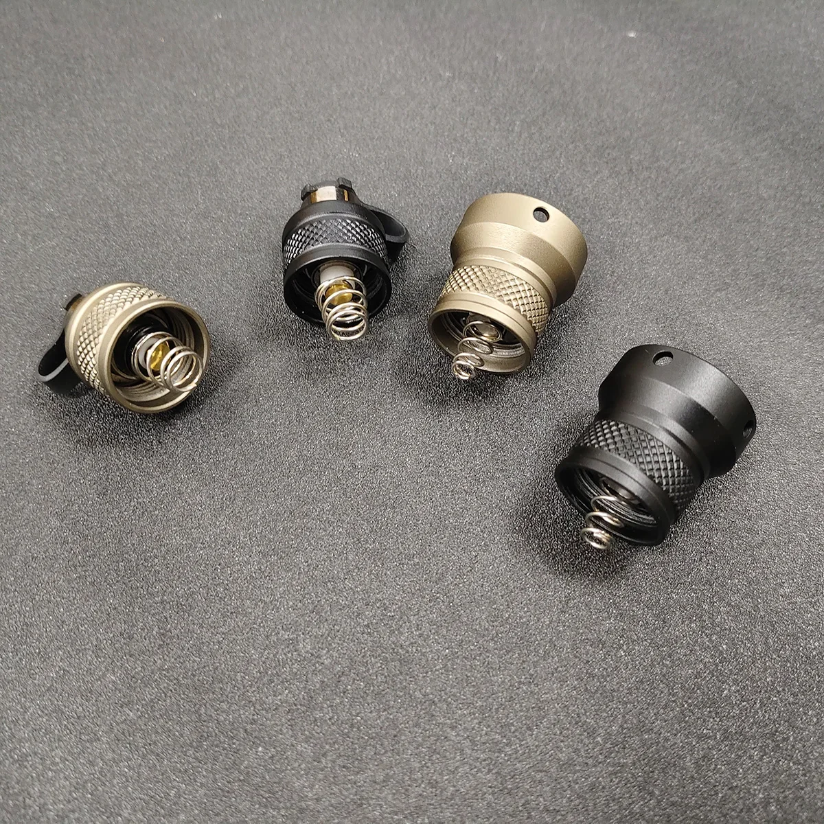 Interruptor táctico SureFire M300 M600 V2 visto desde不同角度