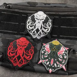 Parche 3D Cthulhu con efecto glow – PVC para mochilas y equipamiento