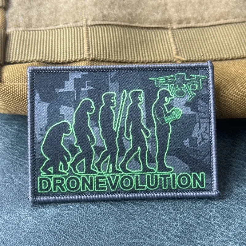 Parche táctico “Dronevolution – Human Evolution” en vista general