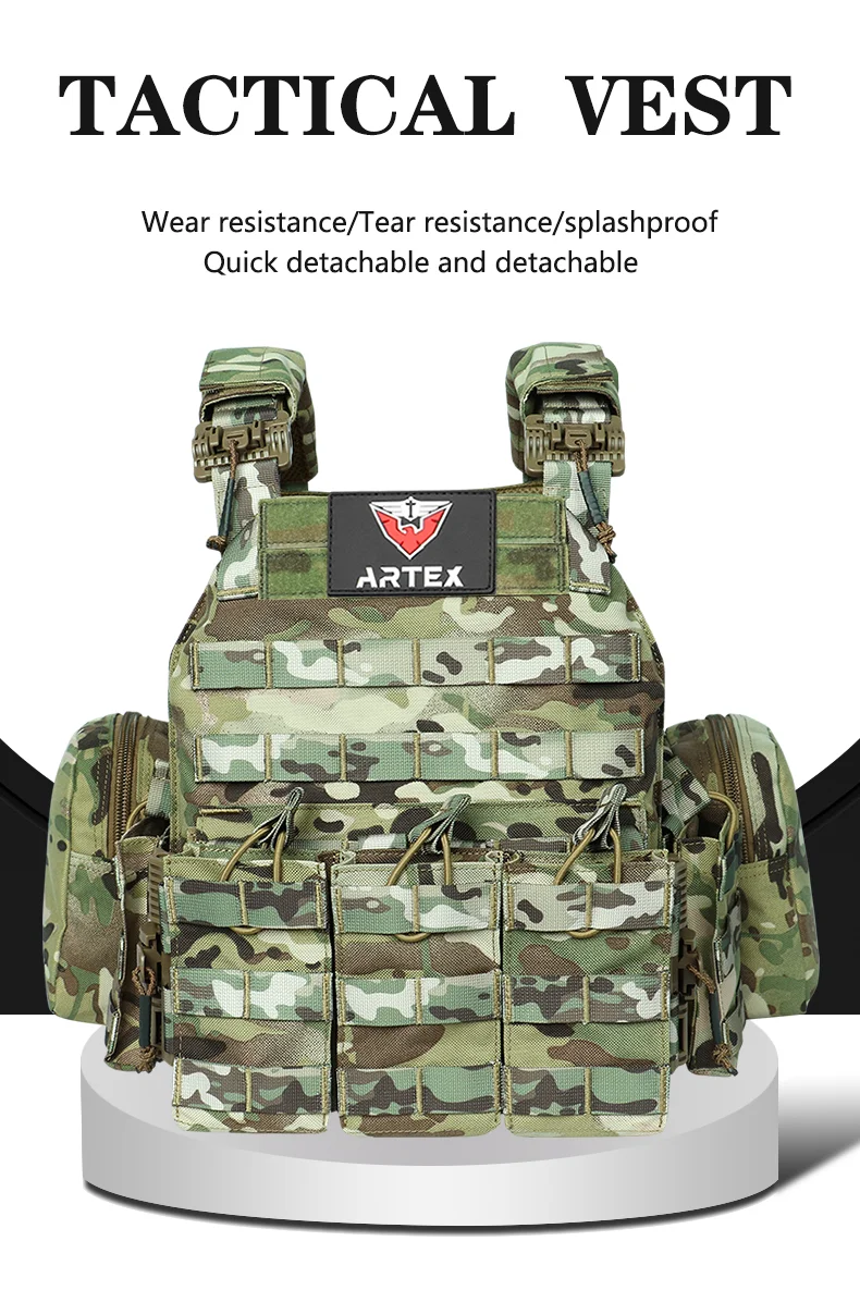 Chaleco táctico ARTEX visto de frente, mostrando la bolsa triple para revistas y los bolsillos laterales