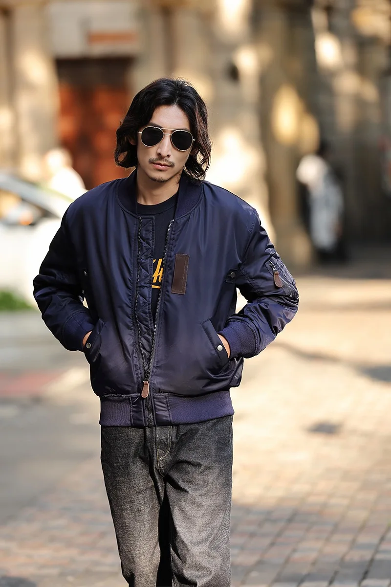 Chaqueta talla grande en diferentes ángulos