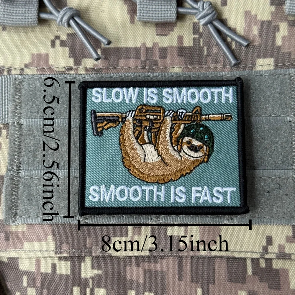 Parche táctico de moral bordado Slow Is Smooth con velcro - imagen 5