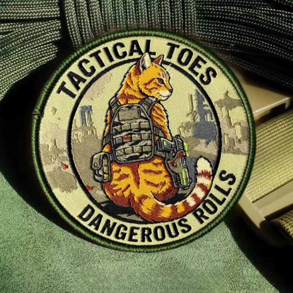 Parche táctico velcro Dangerous Rolls gato naranja moral para mochila - imagen 3