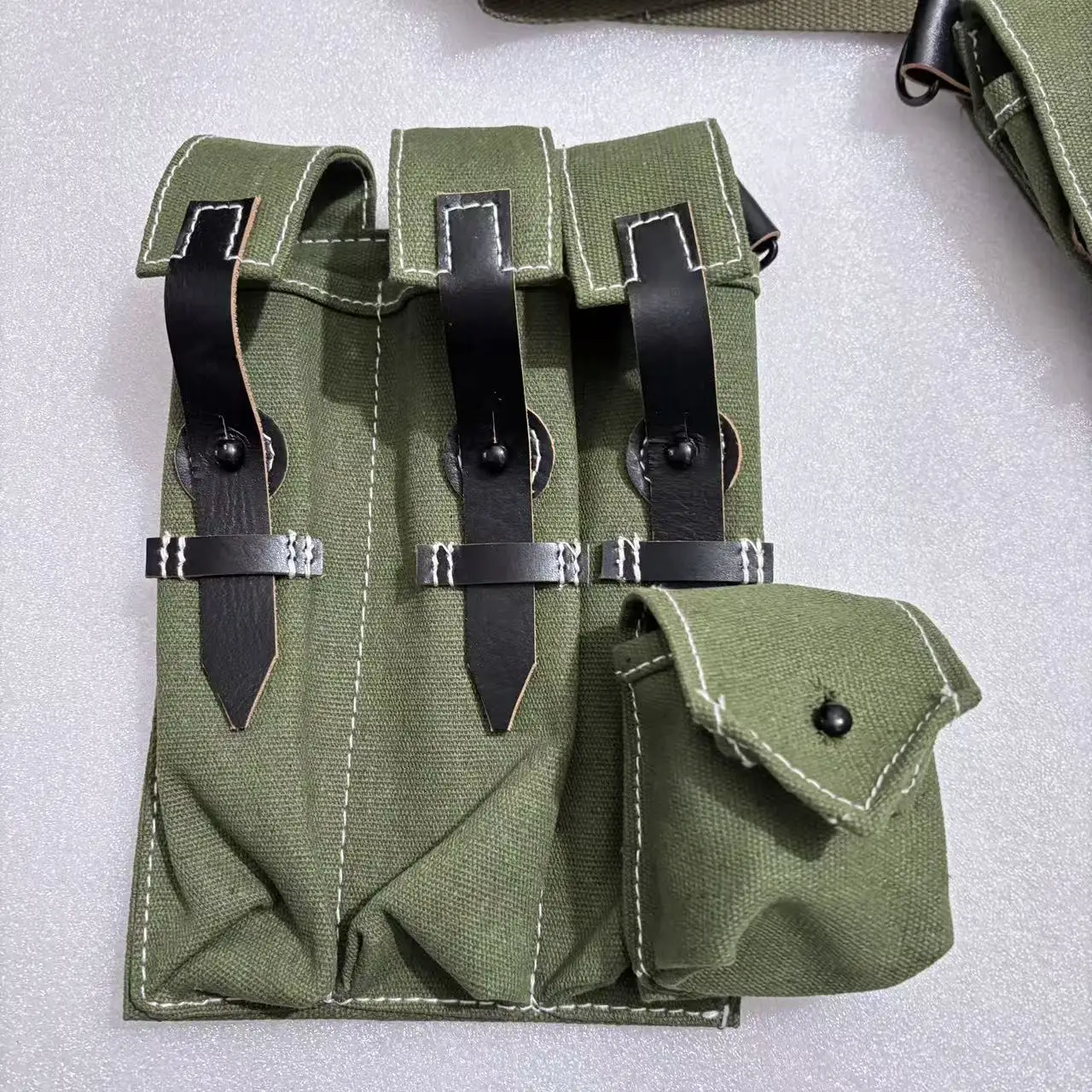 Bolsa táctica universal de lona para MP40, bandolera compacta - imagen 2