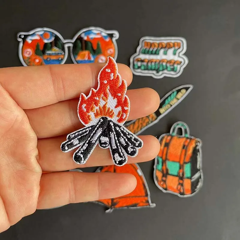 Happy Camper – Parche termoadhesivo bordado para camping y outdoor - imagen 5