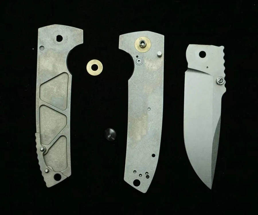 Cuchillo plegable VECP con empuñadura y diseño EDC