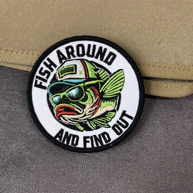 Parche de moral bordado Fish Around and Find Out con velcro - imagen 3