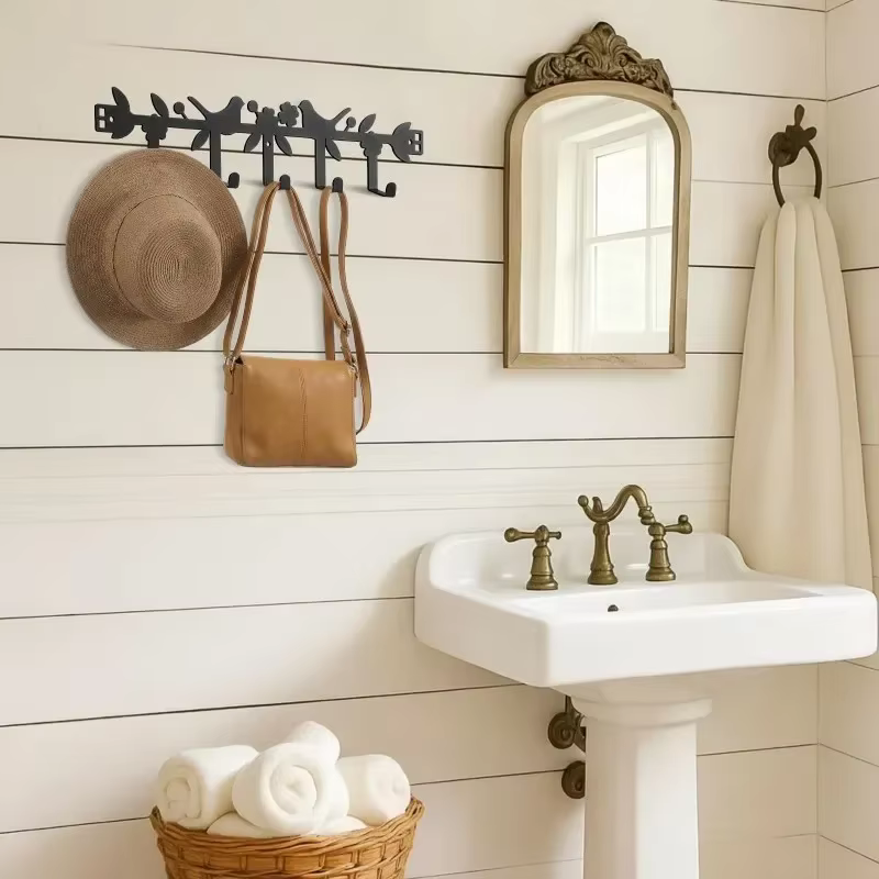 Organizador de pared para equipo táctico con ganchos y estante - imagen 4