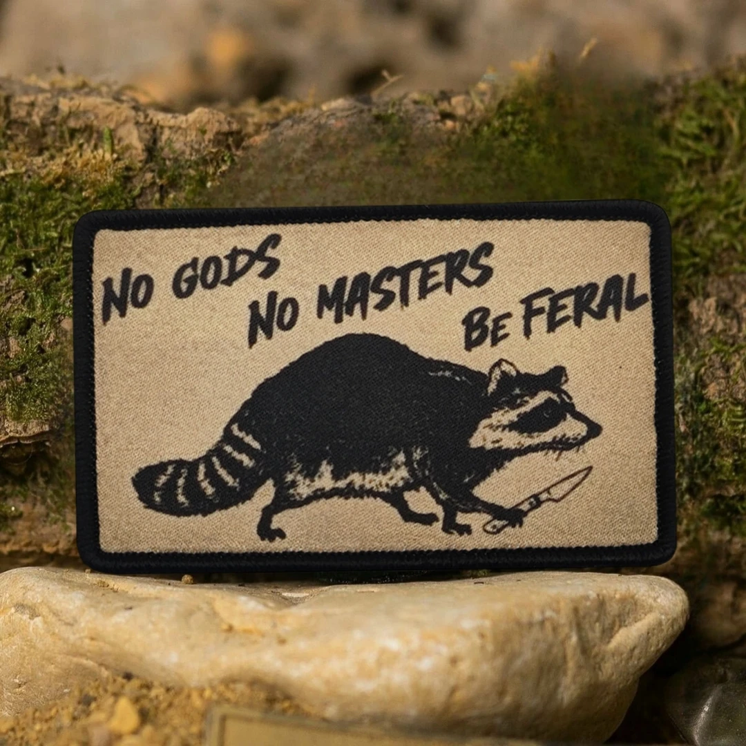 Parche táctico velcro mapache con cuchillo NO GODS MASTERS - imagen 4