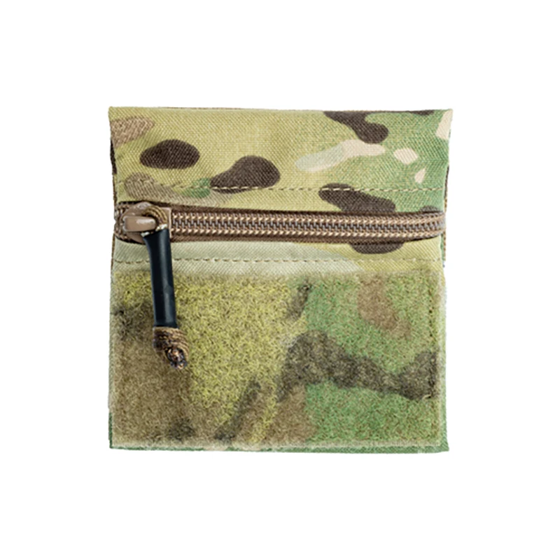 Micro pouch en uso sobre equipo táctico