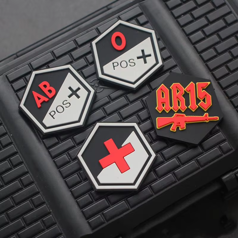 Parche PVC táctico médico hexagonal AK47 AR15 para ropa y mochila - imagen 4