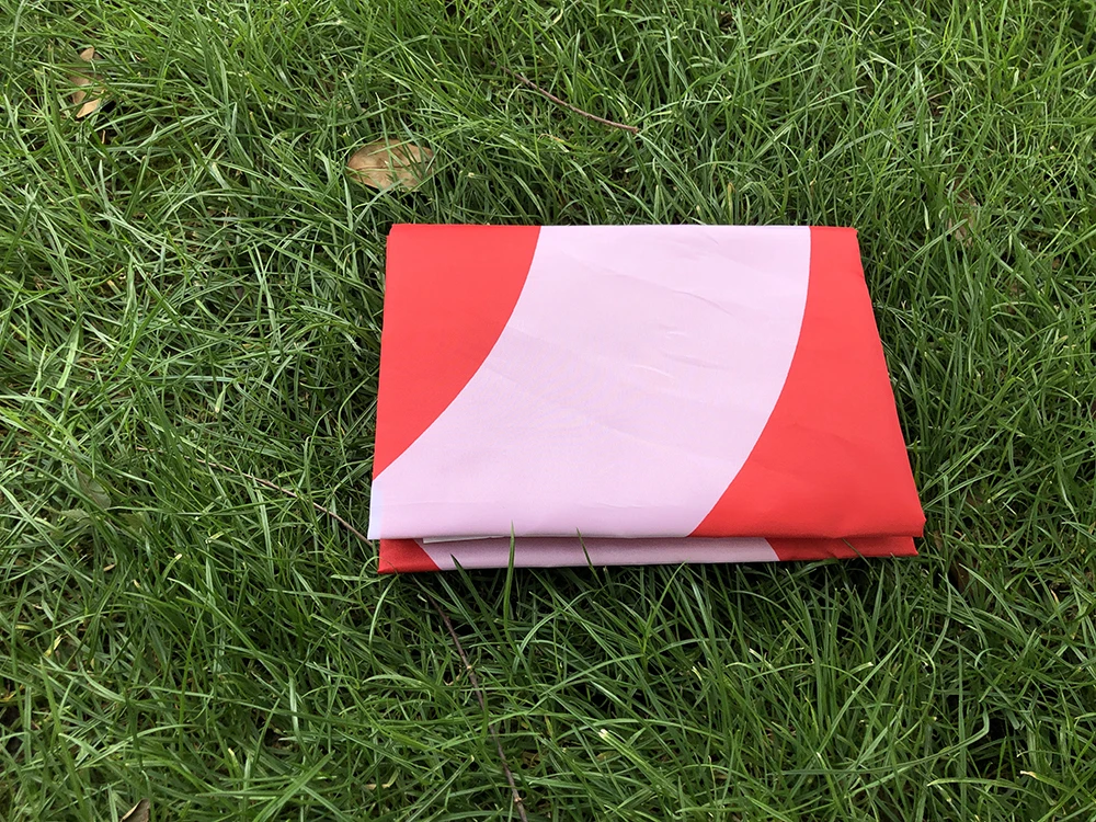 Bandera ondeando al viento