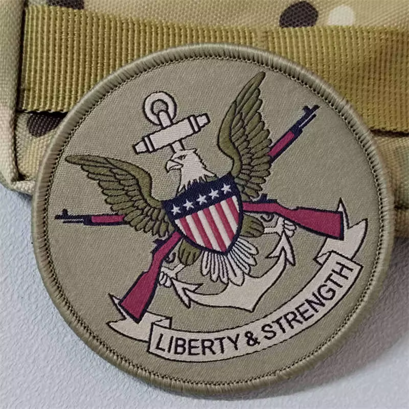 Parche táctico Liberty&Strength con velcro – Insignia moral airsoft - imagen 3