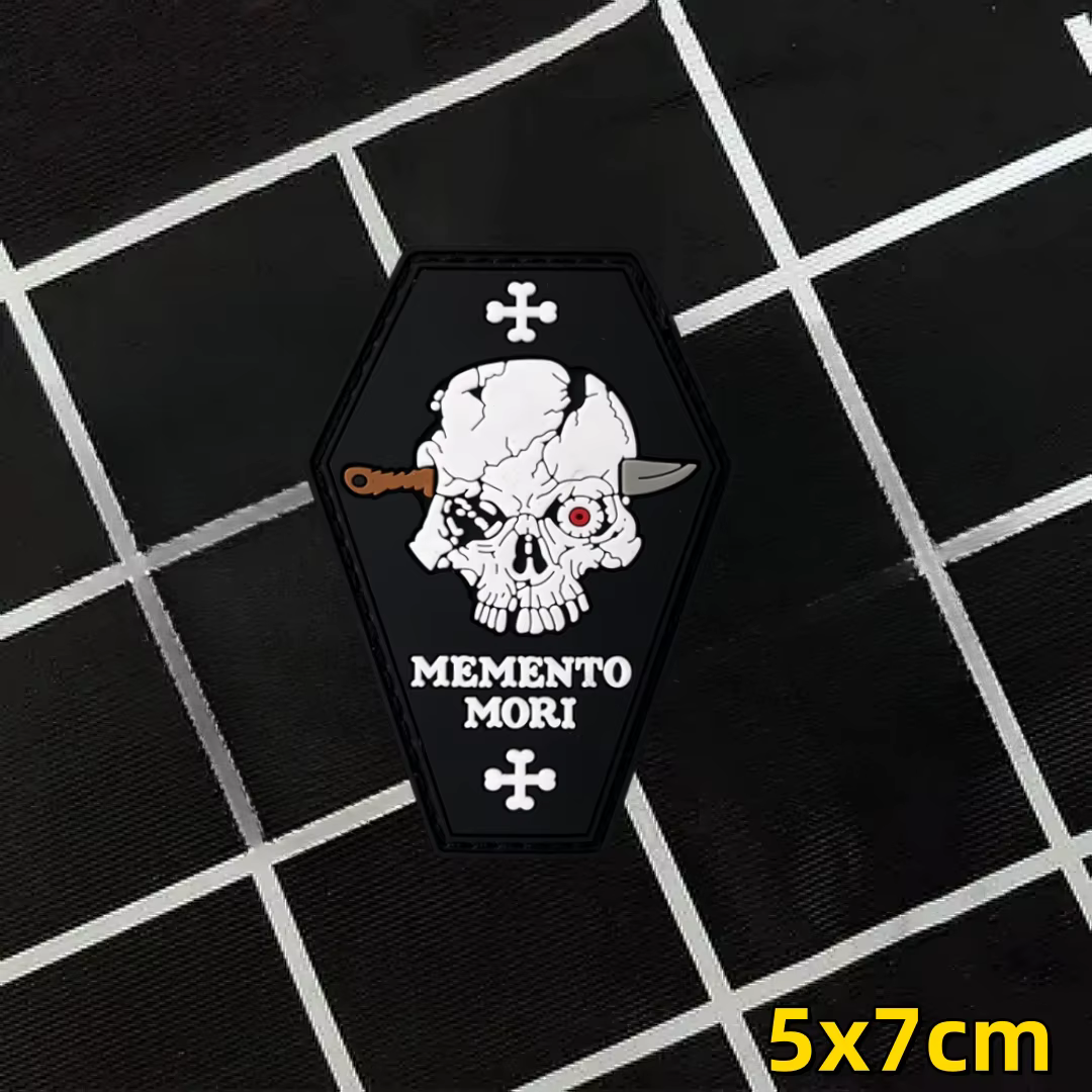 Parche táctico Memento Mori visto de frente