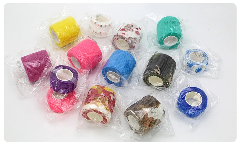 Vendaje elástico enrollado de colores variados