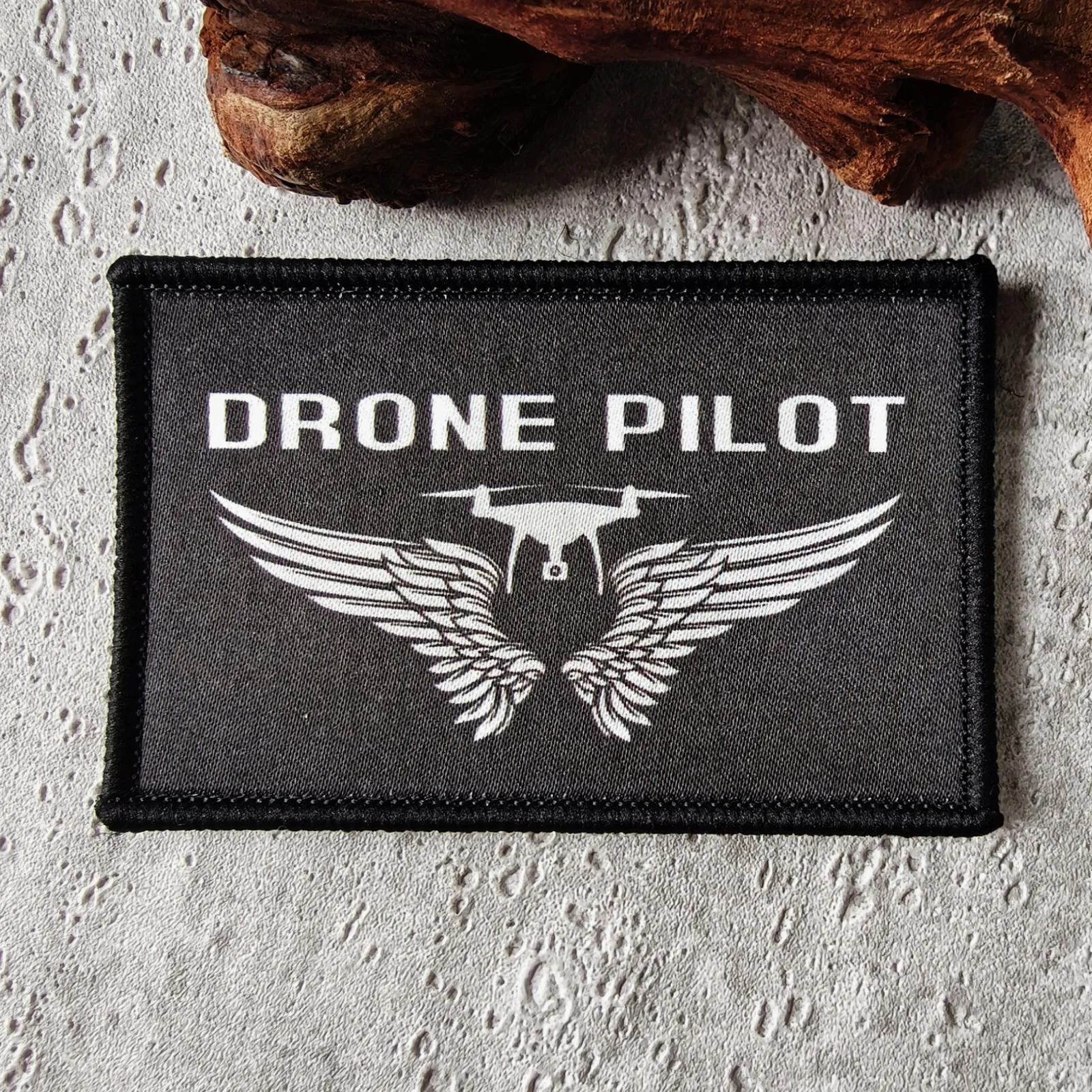 Parche táctico de piloto de dron con alas y velcro - imagen 2