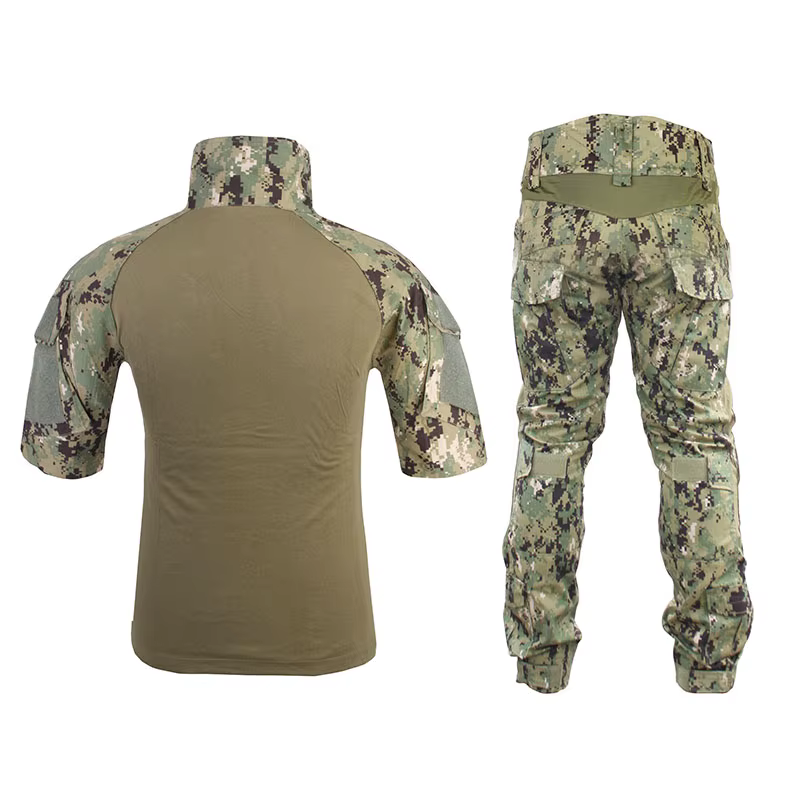 Vista frontal del uniforme Emersongear verano AOR2