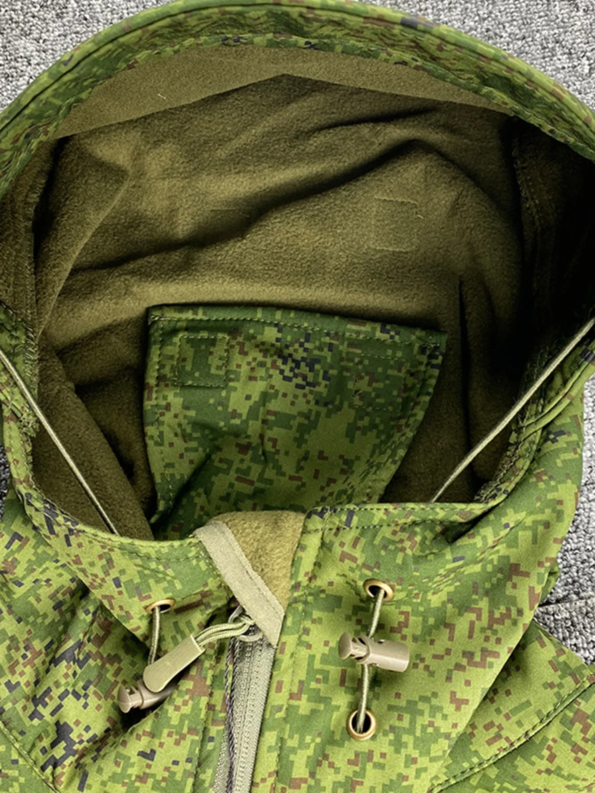 Traje táctico softshell EMR impermeable con forro polar interior - imagen 5