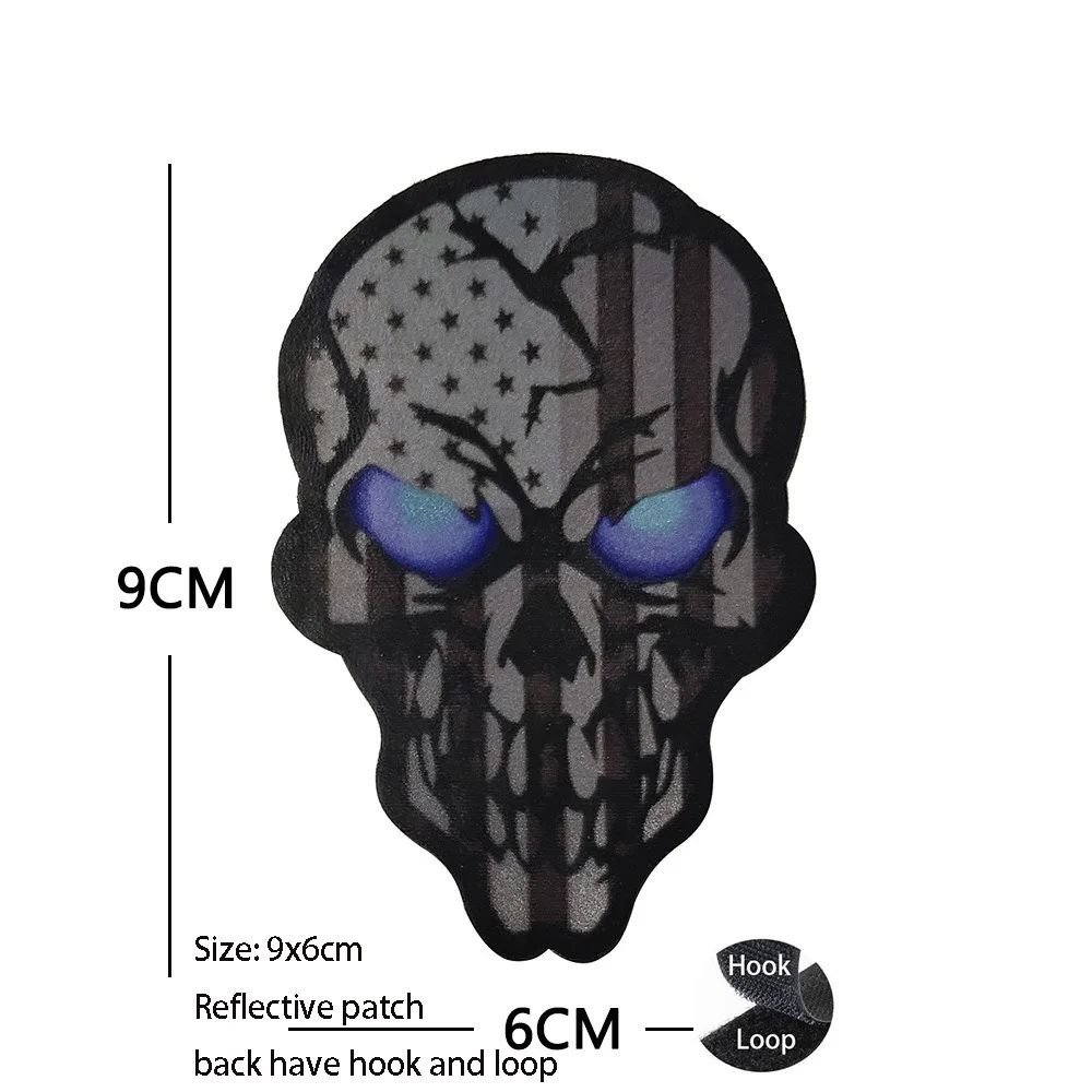 Parche calavera con bandera en brazalete reflectante