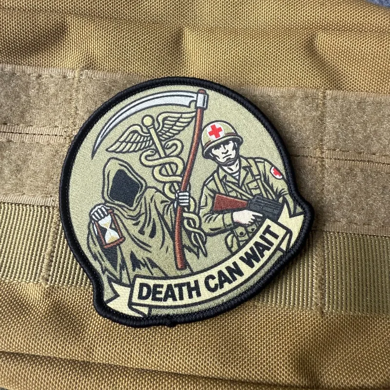 Parche táctico Reaper & Soldier médico con velcro para mochila - imagen 2