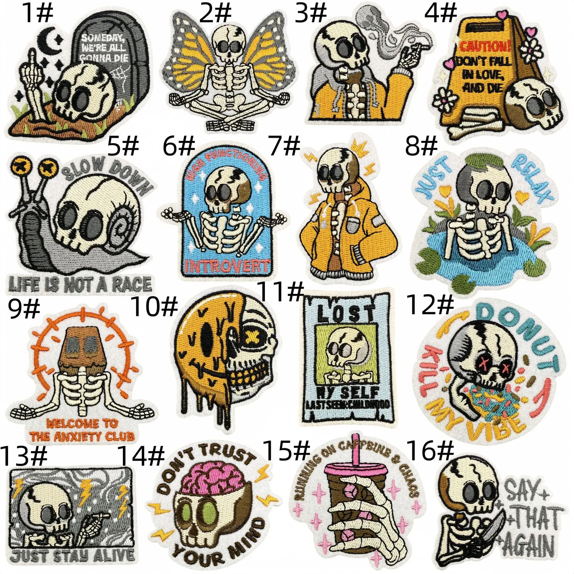Calavera bordada estilo cartoon