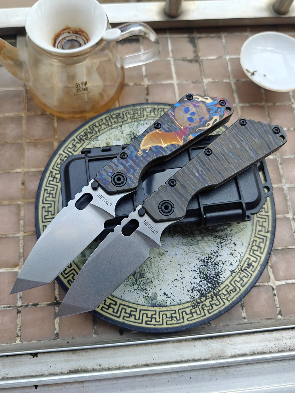 SMF Strider-Cuadro JUFULE: mango de titanio y hoja AUS10