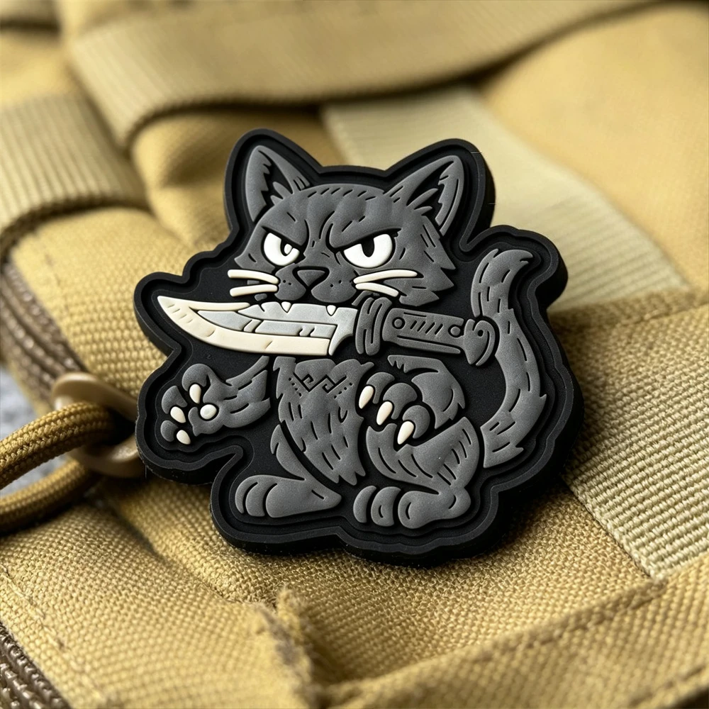 Parche táctico 3D de PVC con gato y cuchillo para mochila