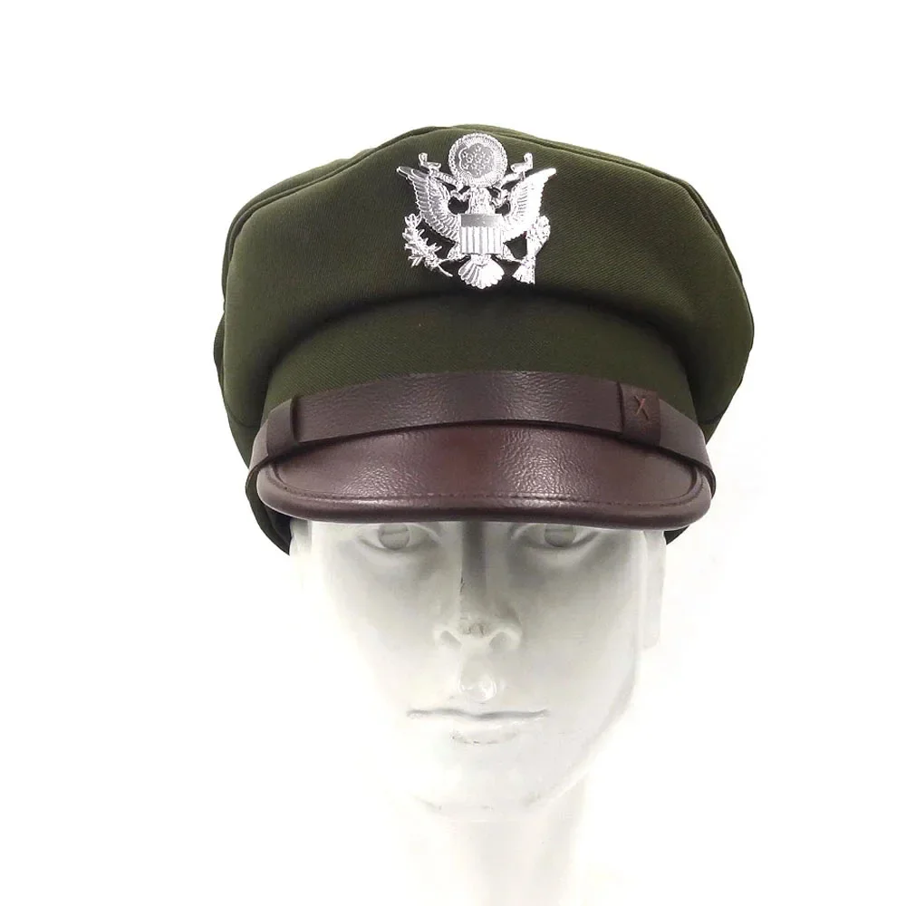 Detalle de la insignia y textura del sombrero