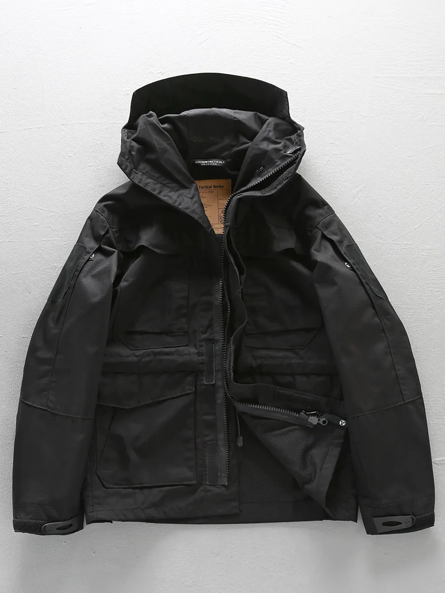 Chaqueta táctica impermeable cortaviento y repelente al agua - imagen 2