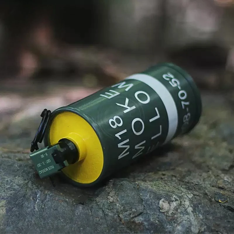 Modelo tanque M18 amarillo estático metálico con cilindro para humo - imagen 2