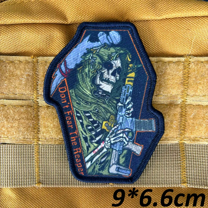Insignia moral con calavera
