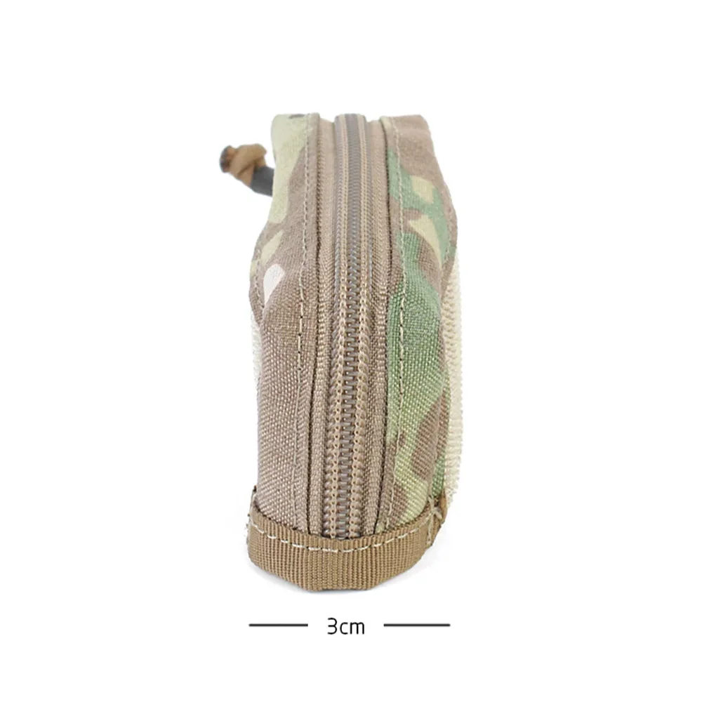 Detalle del cierre de cremallera del chest rig