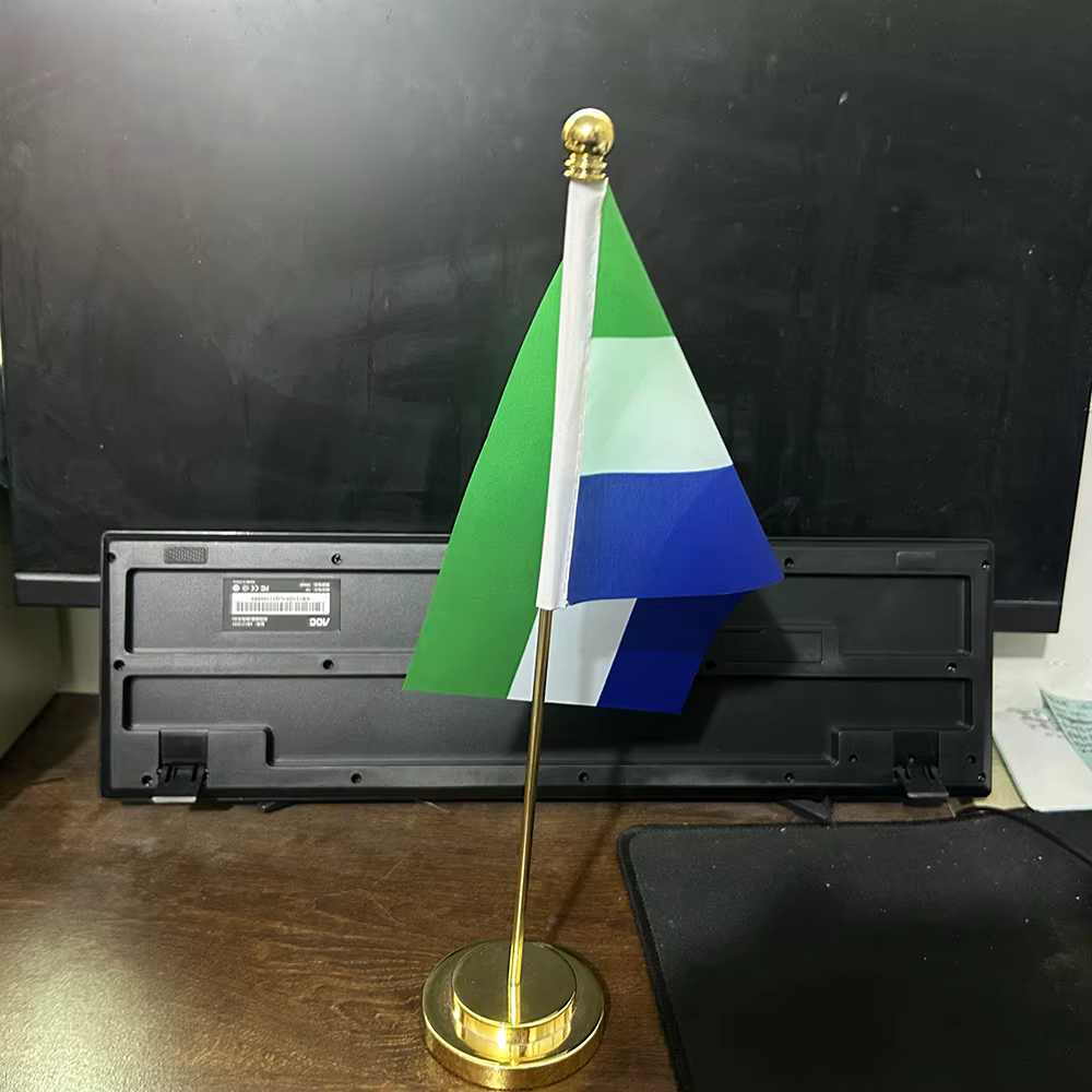 Bandera de escritorio Sierra Leona en poliéster nacional