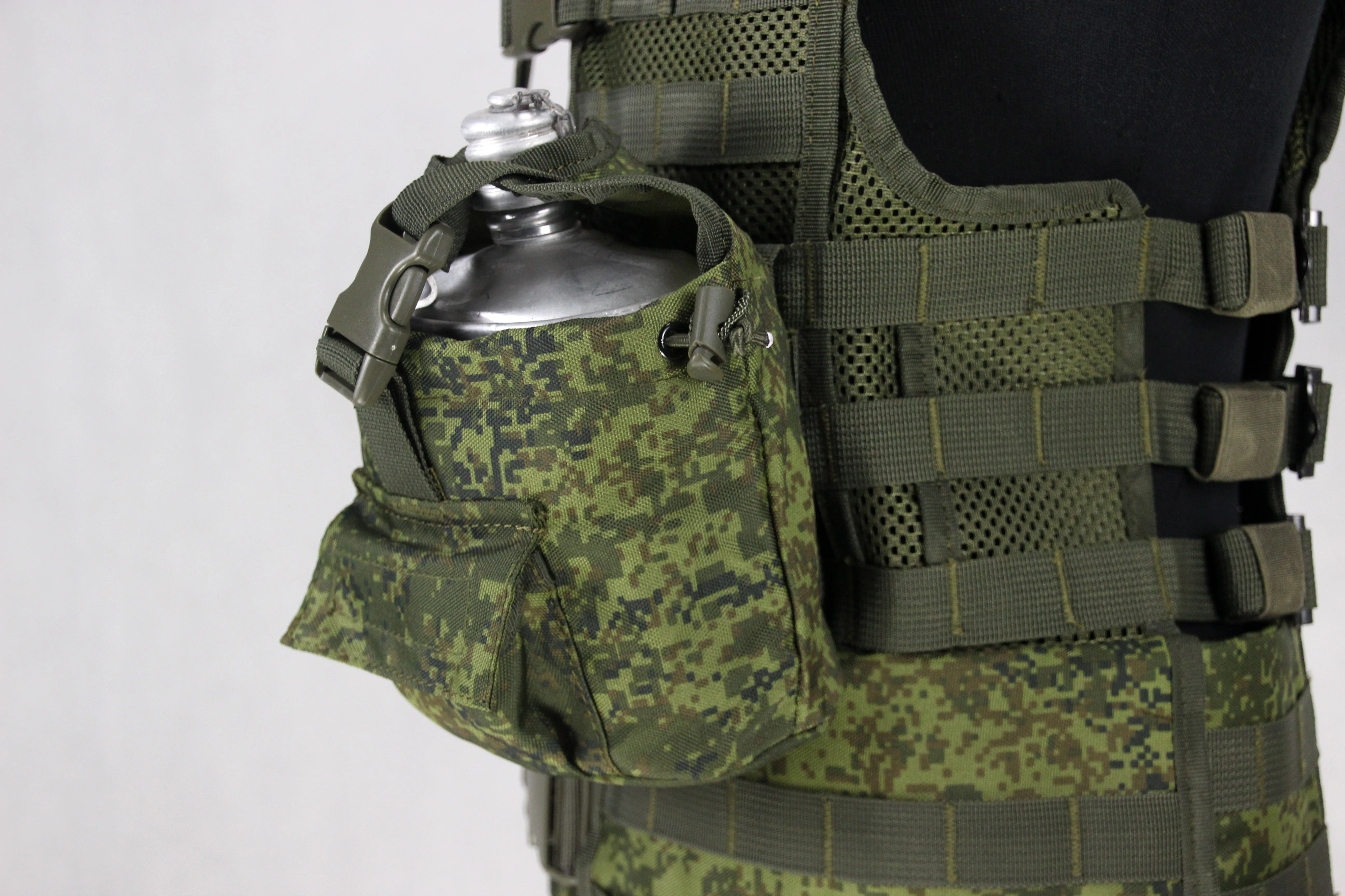 Chaleco táctico ruso 6Sh117 para combate y actividades al aire libre - imagen 3