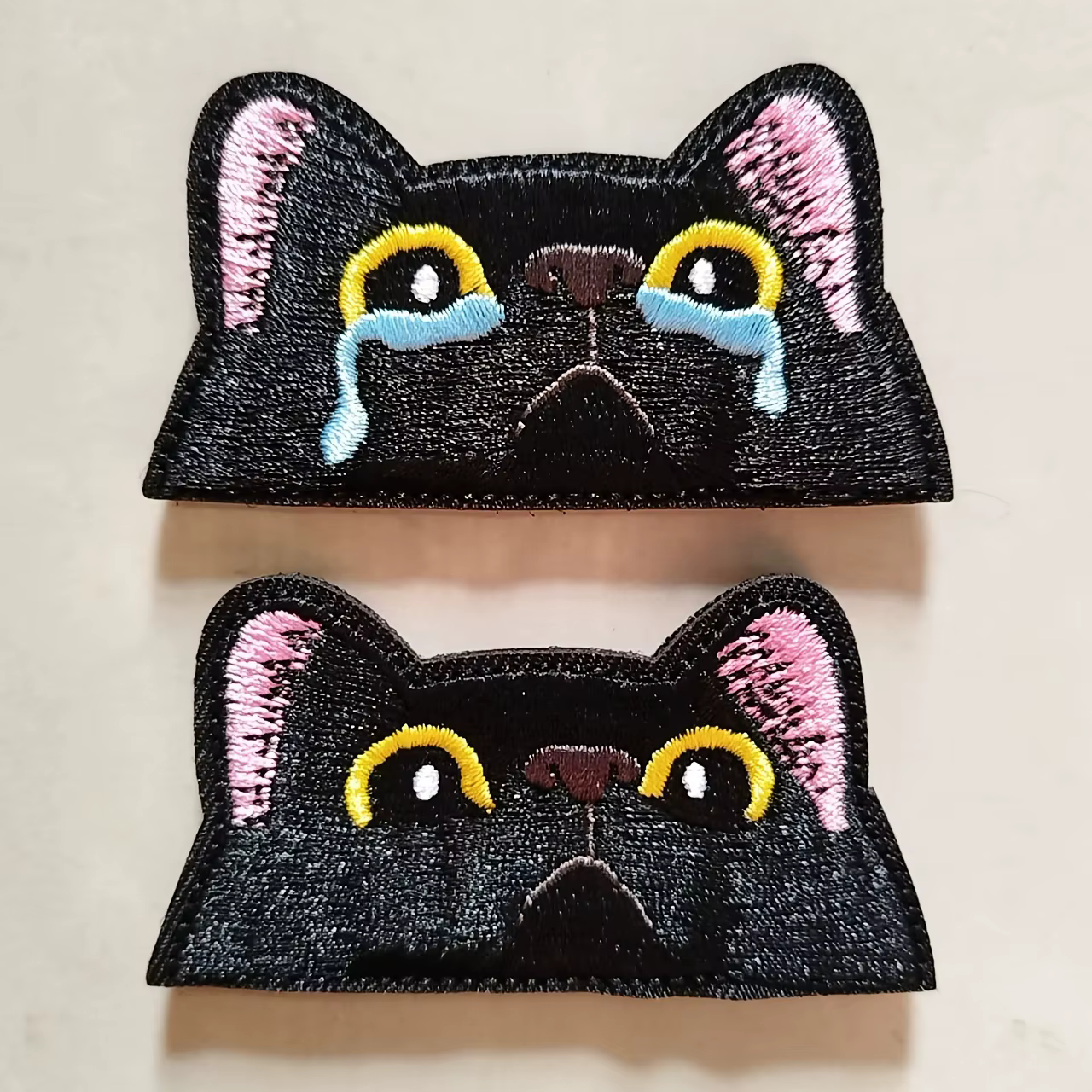 Parche de gato negro bordado con diseño velcro