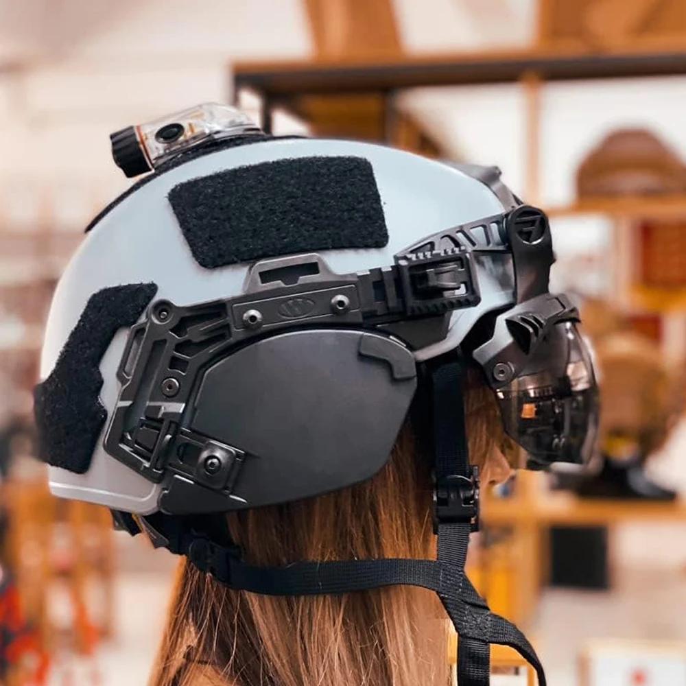 Casco táctico Wendy 3.0 con carril Picatinny y protección auditiva - imagen 3