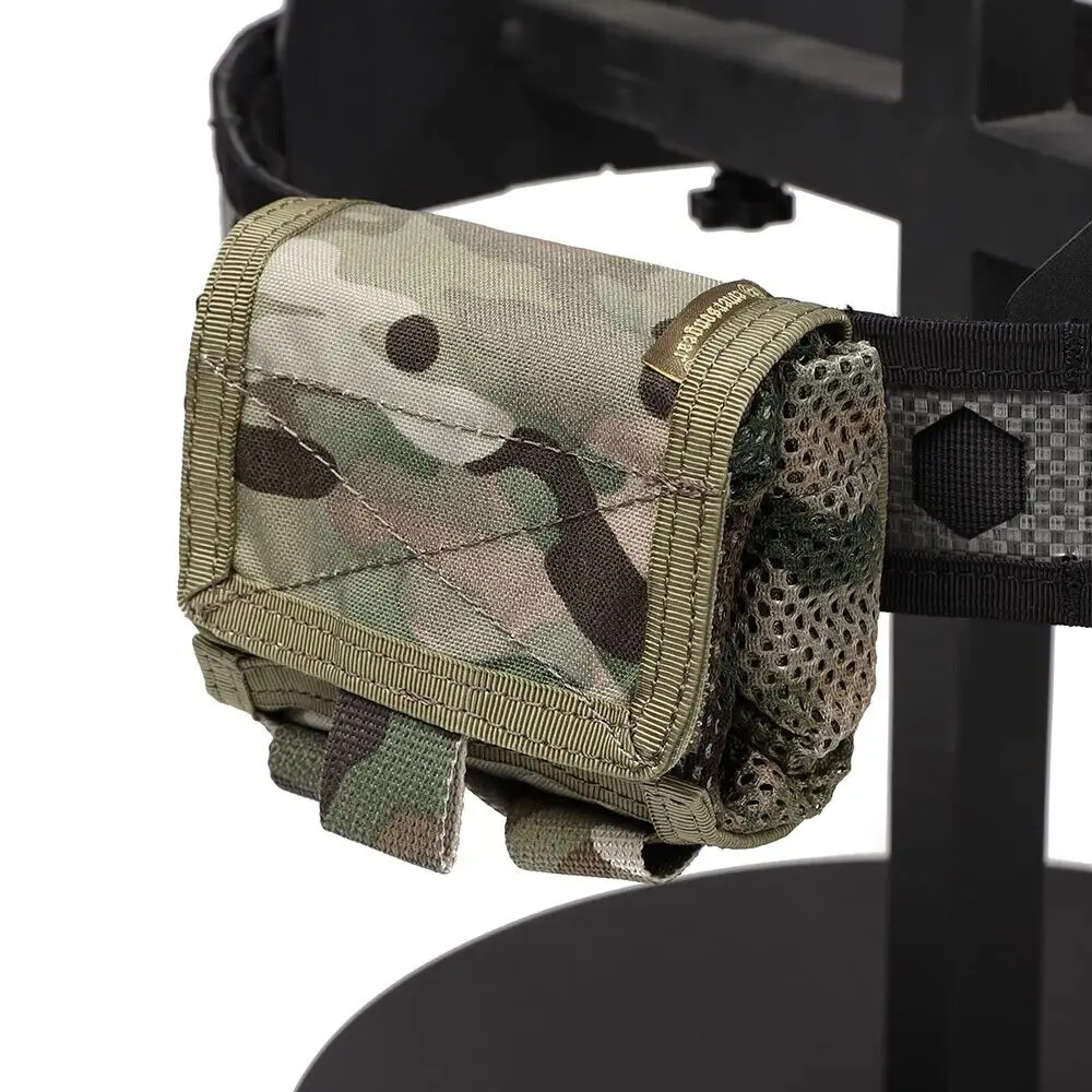Detalle del sistema MOLLE de la bolsa