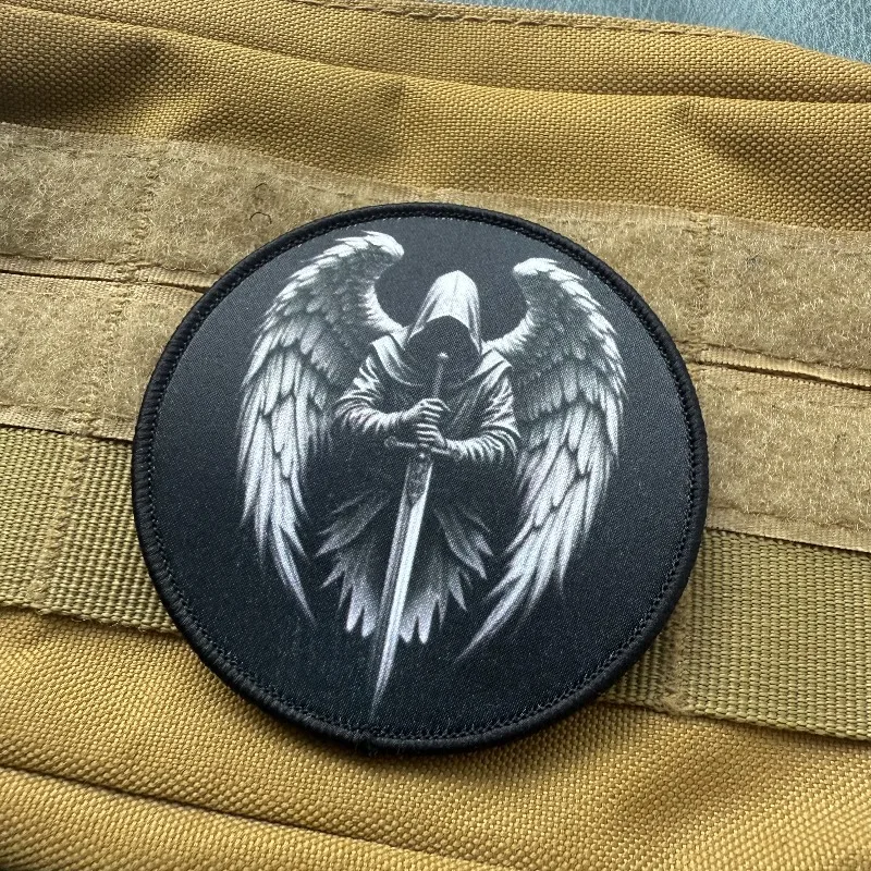 Parche táctico Ángel Guardián con espada, insignia moral y velcro - imagen 3