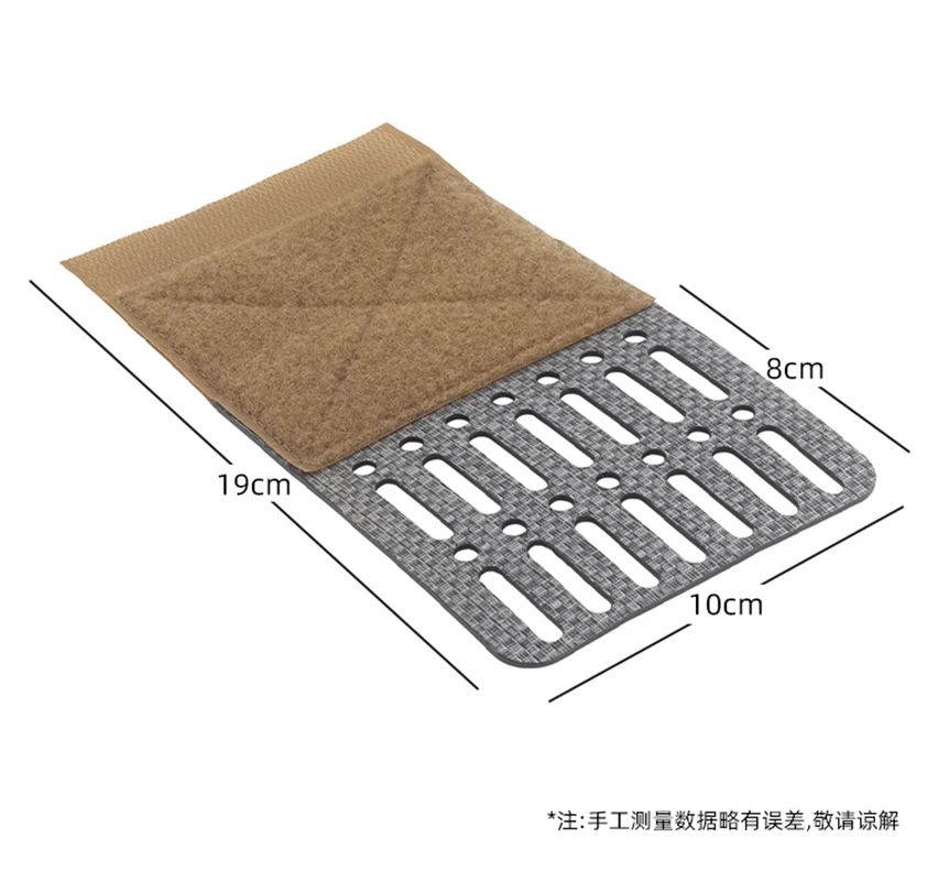 Panel lateral en material TEGRIS y sistema de cierre